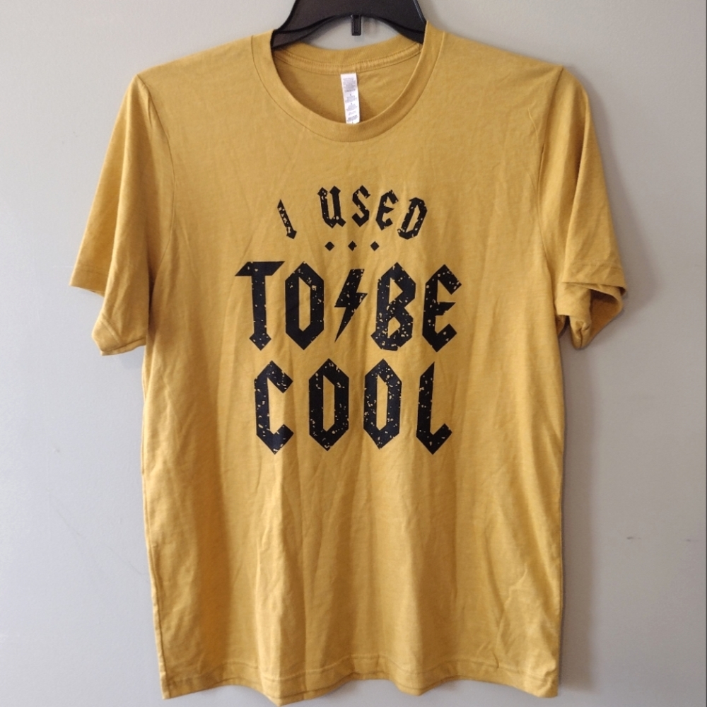 I USED TO BE COOL graphic crew neck T-shirt EUC